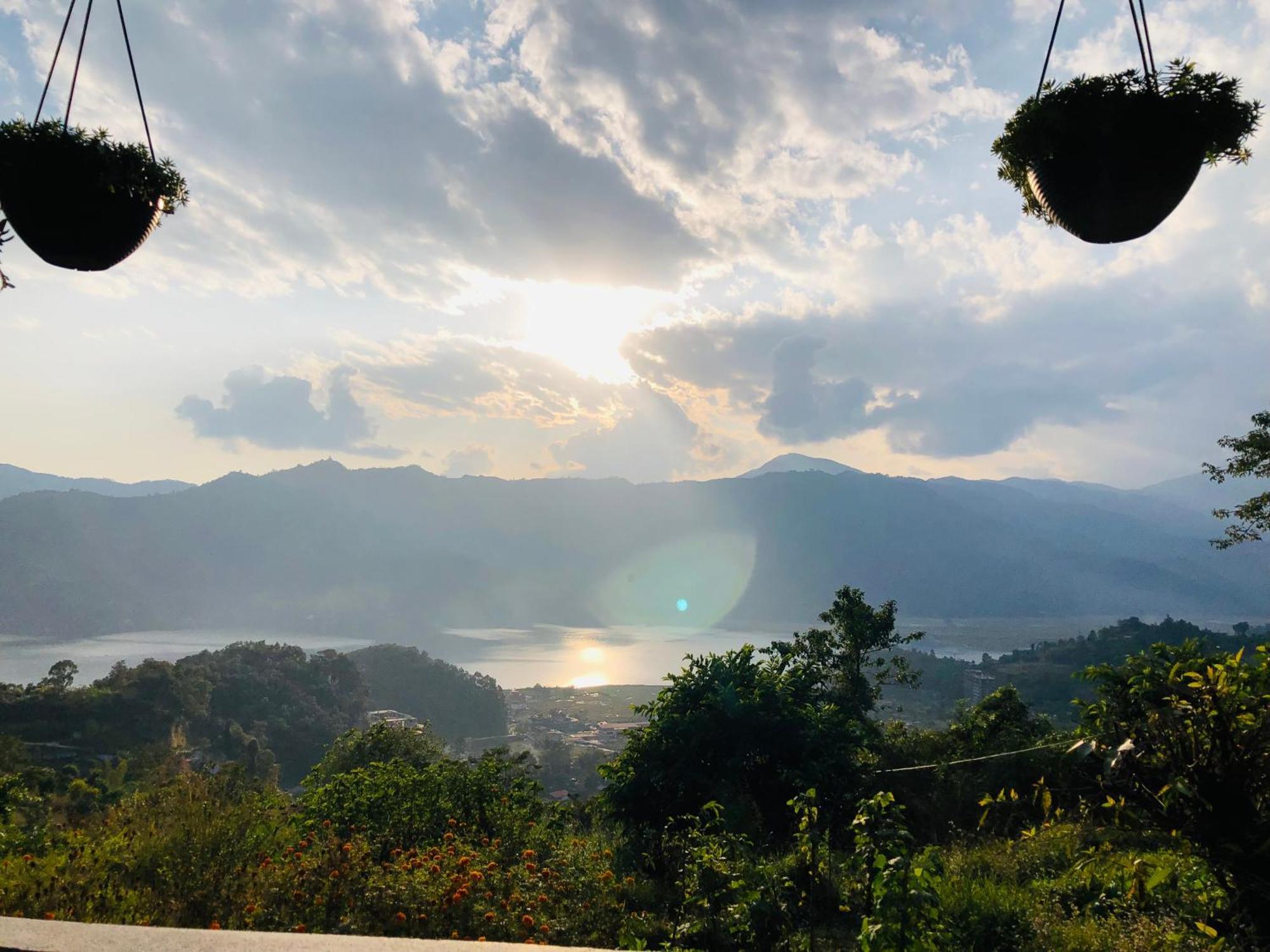 Into The Wild Pokhara Villa Kāskī Dış mekan fotoğraf